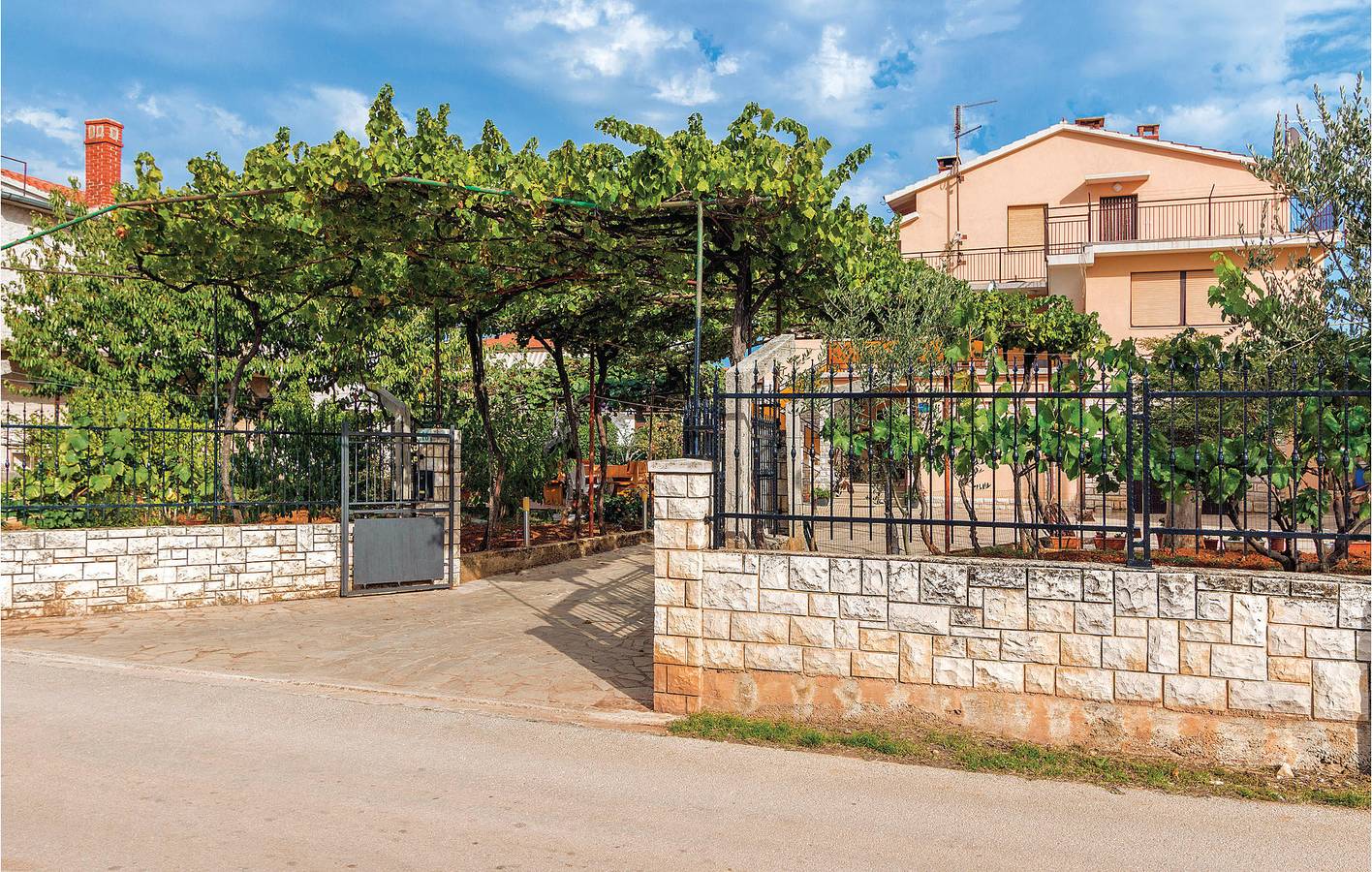 Appartement de vacances entier, Appartement de vacances pour 5 personnes avec terrasse in Galižana, Côte Sud d'Istrie