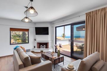 Villa for 8 People in Malia, Iraklio-Heraklio region, Photo 3