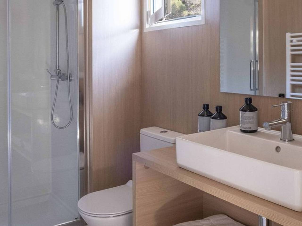 Mobil home con Terraza en los Pirineos, 2 Habitaciones, Cocina equipada in Boltaña, Pirineos