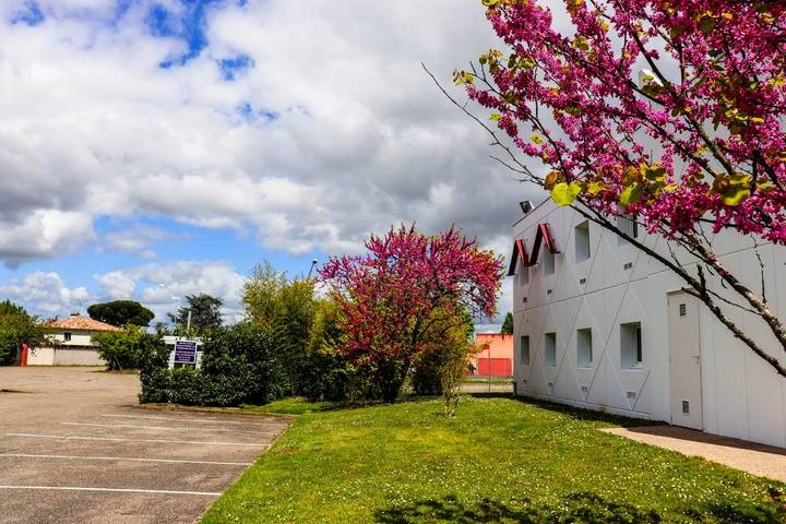 Hôtel pour 2 personnes, avec terrasse et jardin à Passage