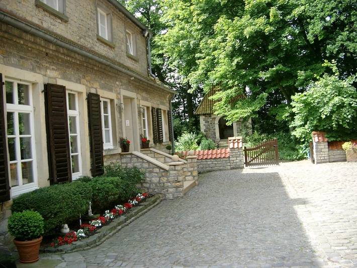 Bauernhof für 2 Personen, mit Balkon/Terrasse und Terrasse sowie Garten und Pool in Nordrhein-Westfalen