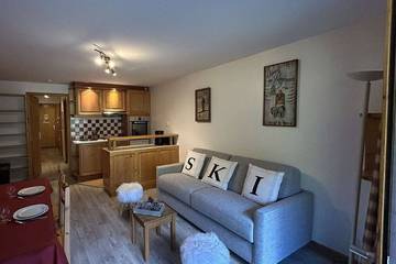 Gîte pour 6 personnes, avec balcon dans Patinoire De Meribel