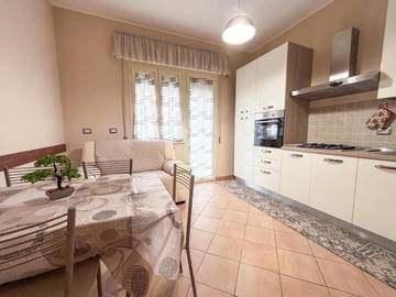 Gîte pour 4 personnes, avec balcon à Pineto