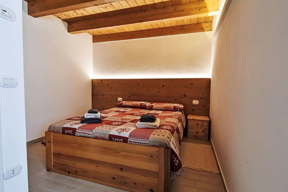 Appartamento intero, Accogliente appartamento per 5 ospiti con Wifi, Tv e animali ammessi in Campodolcino, Valtellina