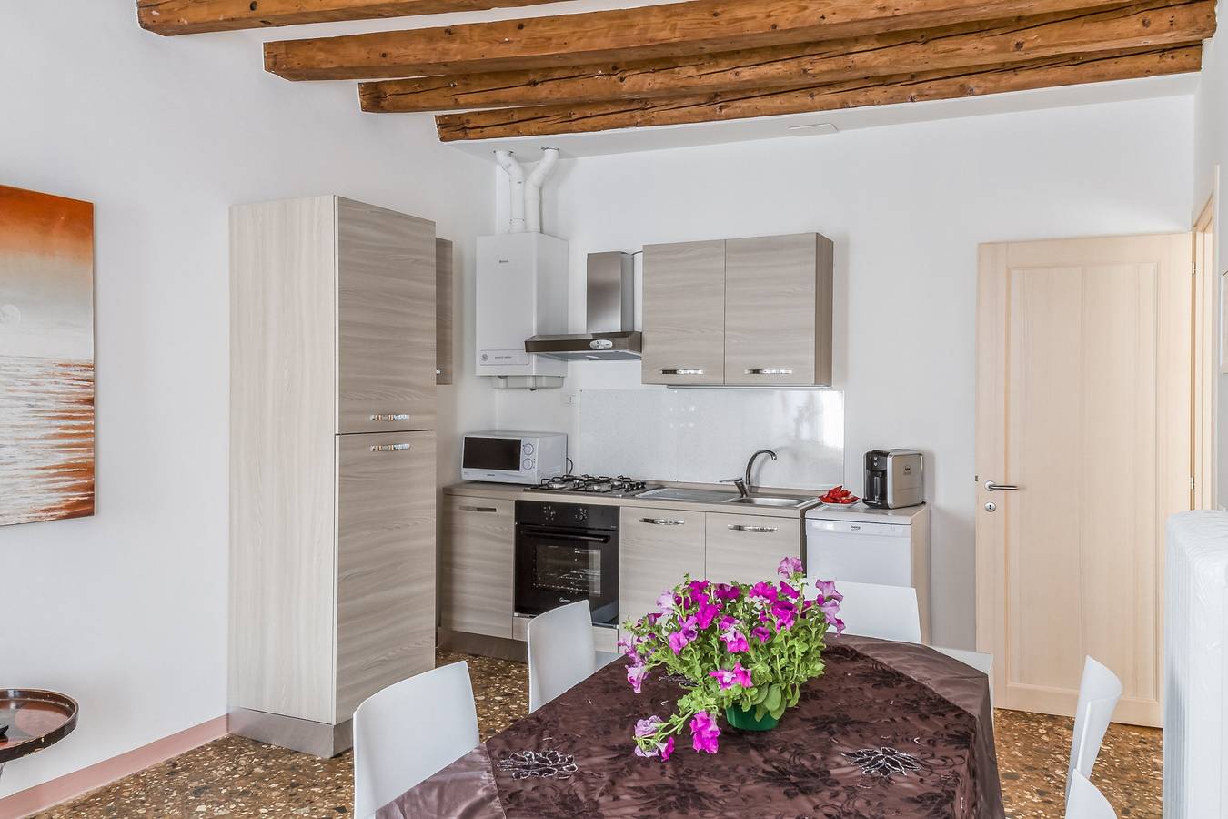 Entire apartment, Accademia Charm 4 by Wonderful Italy in Venice, Venice Province