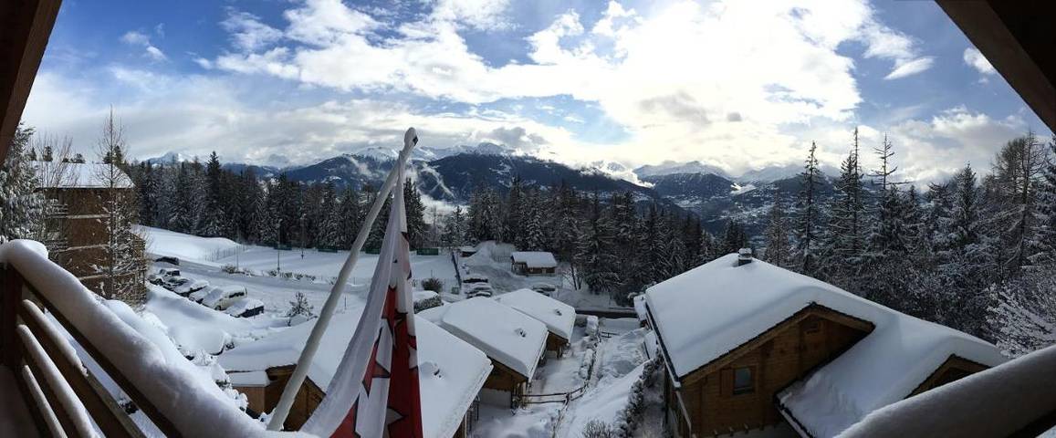 Gîte pour 10 personnes, avec vue ainsi que jardin et sauna, animaux acceptés dans Anzère - 2