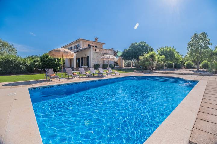 Finca für 6 Personen, mit Garten und Terrasse in Muro