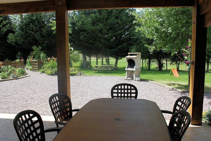 Gîte pour 14 personnes, avec terrasse et jardin dans le Calvados - 2
