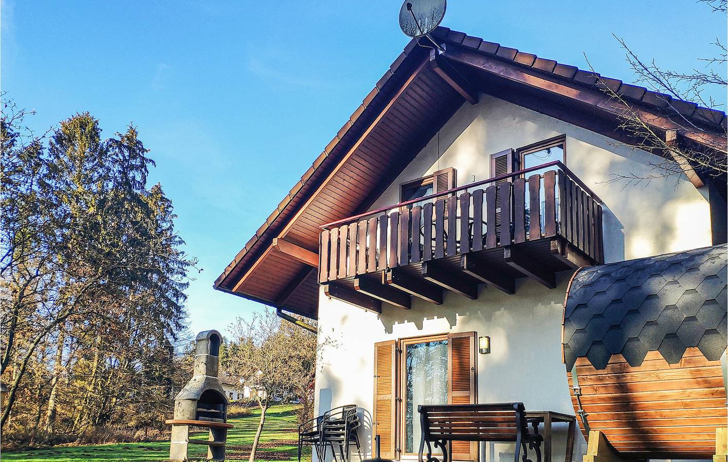 Gemütliche Wohnung mit Sauna, Terrasse und Parkplatz 2km von Ibra in Kirchheim, Knüllgebirge