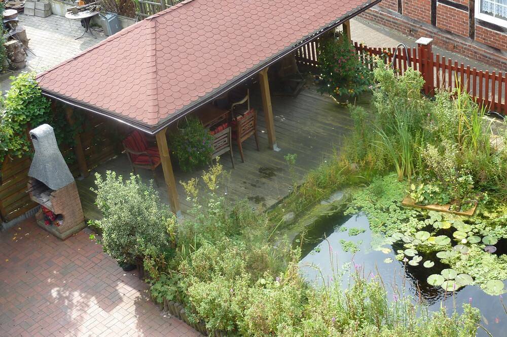 Ganze Wohnung, Komfortable Ferienwohnung mit Traumgarten in Bleckede, Elbtalaue