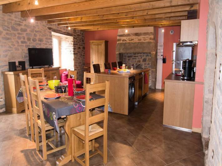 Gîte pour 6 personnes, avec jardin et piscine, animaux acceptés à Banassac - 4