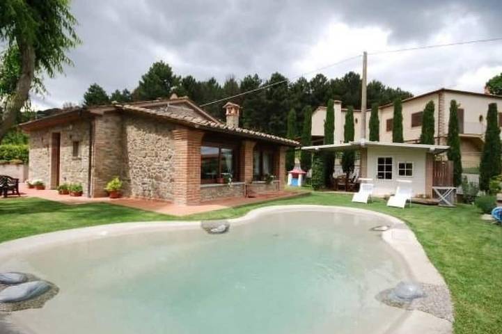 Ferienhaus für 5 Personen, mit Garten und Pool, mit Haustier