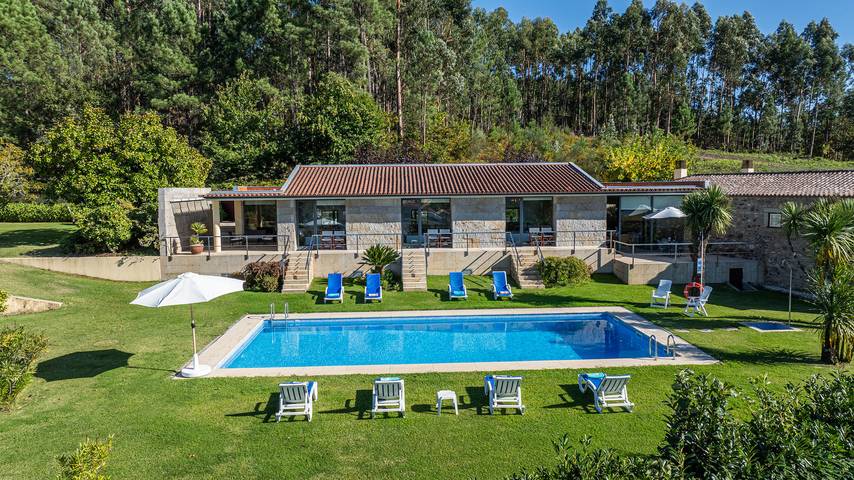 Villa para 12 pessoas, com Varanda e Terraço e ainda Jardim no Região Norte