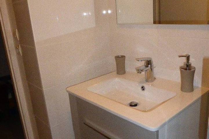 Gîte pour 4 personnes, avec terrasse et piscine dans Plage de la Govelle - 4