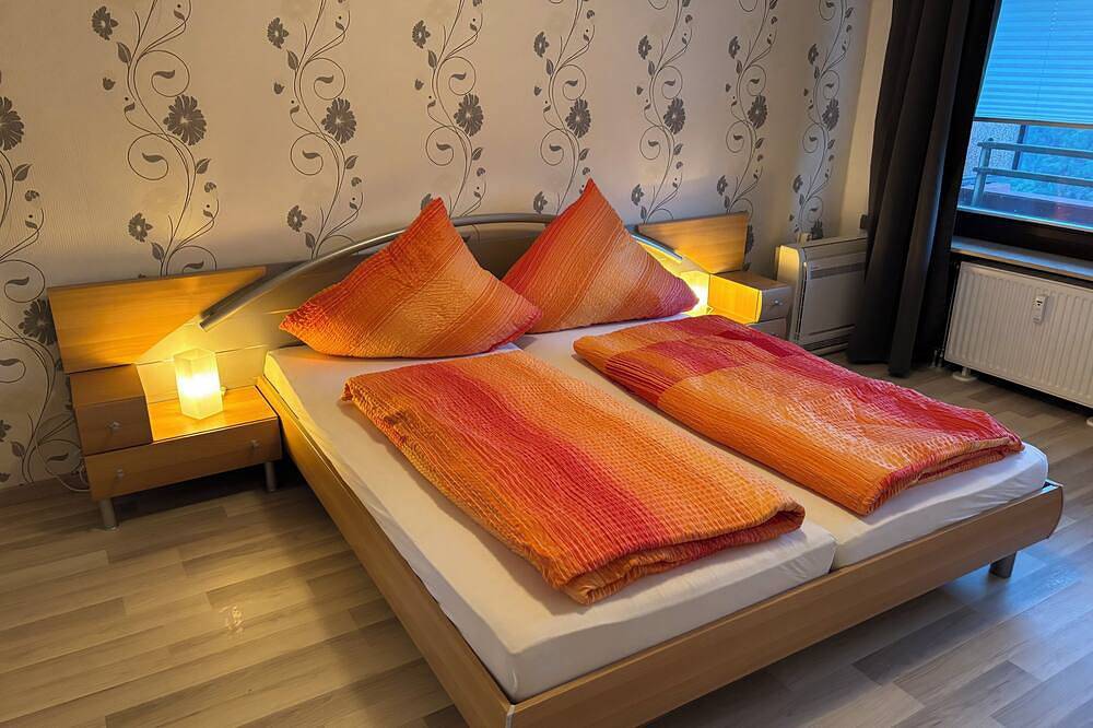 Ganze Wohnung, Ferienwohnung mit Klimaanlage, Pool, Tolle Aussicht, Sauna in Lahnstein, Mittelrhein