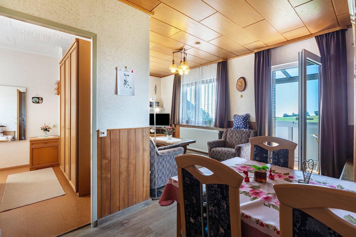 Ganze Wohnung, Ferienwohnung 'Haus Gisela Berger' mit Gemeinschaftsterrasse, Gemeinschaftsgarten und Balkon in Dachsberg, Südschwarzwald