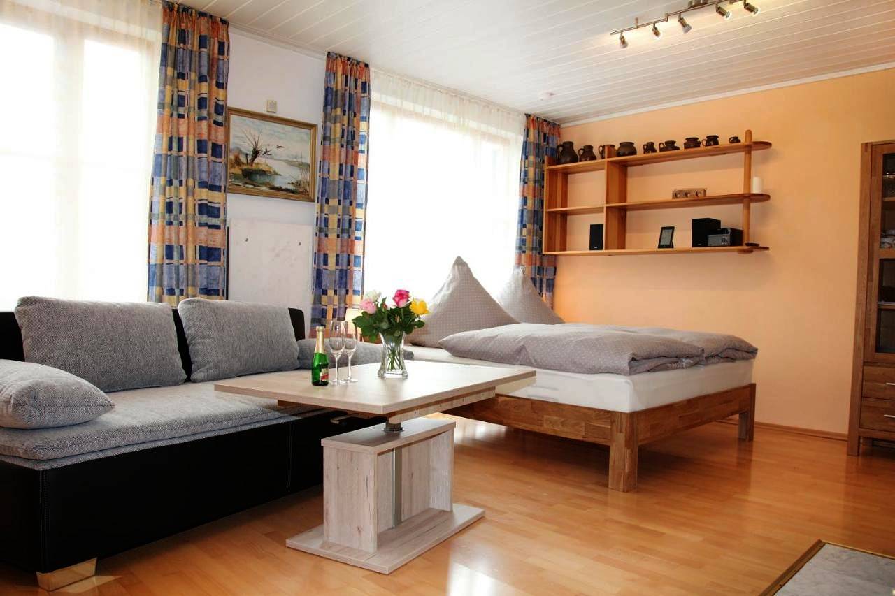 Ganze Wohnung, Chiemsee Comfort-Bungalow mit Garten in Rimsting, Chiemsee