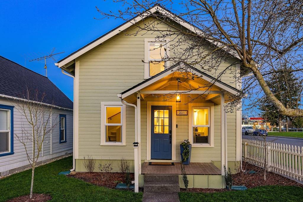 Vintage Trail House in Historic Downtown Snohomish- 3 bed 2 bath home in Snohomish, Mount Baker-Snoqualmie Nationalwald