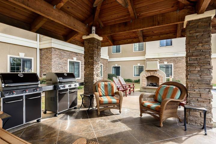 Entire studio, Staybridge Suites Gulf Shores in Mobile Bay