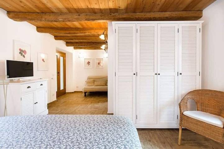 Ganze Wohnung, Gardener cottage of Villa Anelli · Ground Floor in Oggebbio, Oggebbio Gemeinde