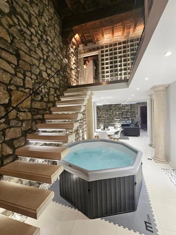 Apartamento de vacaciones para 5 personas, con jacuzzi, Se admiten mascotas - 1