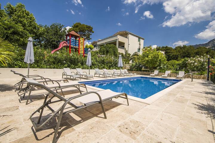 Location de vacances pour 20 personnes, avec balcon à Podstrana - 2