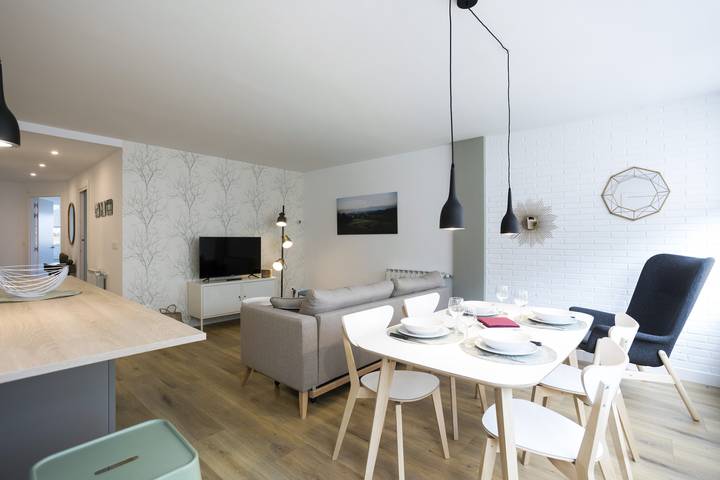 Appartement de vacances pour 5 personnes, avec Jardin et Bassin pour enfant
