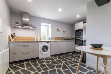 Glamping for 9 People in Vicq-sur-Mer, Manche, Photo 2