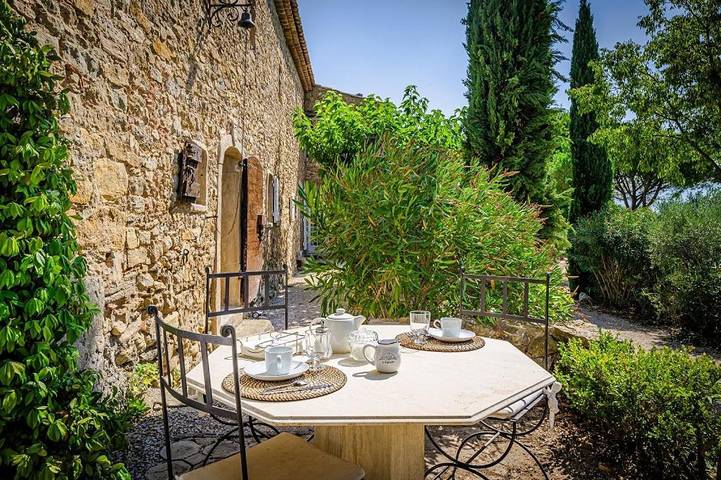 Double Room with Garden View in Puyloubier, Région d'Aix-en-Provence