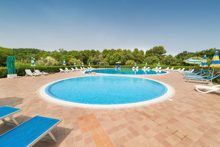 Agriturismo "Il Girasole - Cappero" con piscina condivisa, giardino condiviso e Wi-Fi in Campiglia Marittima, Costa degli Etruschi