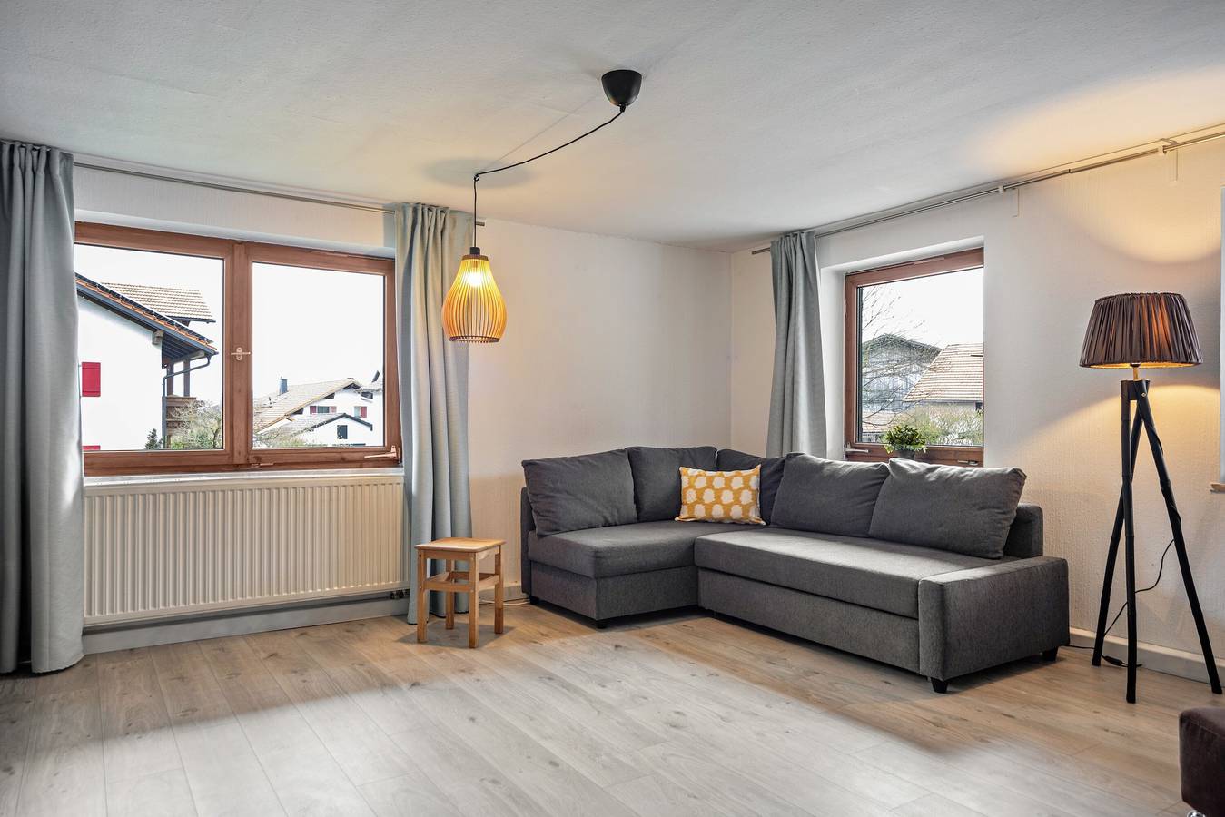 Ganze Wohnung, Ferienwohnung 'Silvia' mit Bergblick, Gemeinschaftsgarten und Wi-Fi in Roßhaupten, Bayerisch Schwaben