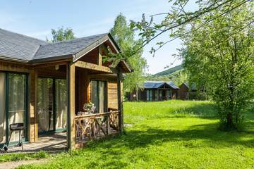 Gîte pour 6 personnes, avec piscine ainsi que terrasse et jacuzzi dans Lozère