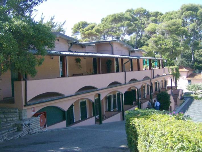 Hôtel pour 4 personnes, avec terrasse ainsi que jardin et piscine à Tellaro - 4