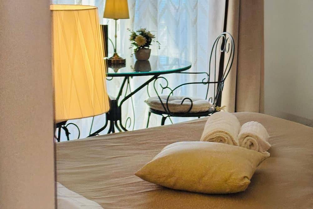 La Maison Rose - Gaetano Capone in Maiori, Amalfi Coast