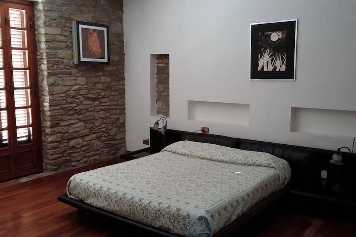 17th century farmhouse with private pool and Wi-Fi and air conditioning in Arezzo, Arezzo Provinz