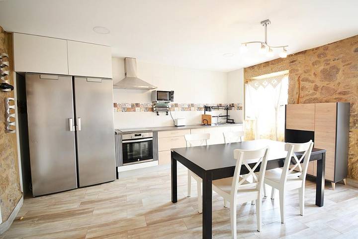 Casa de vacaciones para 8 personas, con jardín además de terraza y piscina, Se admiten mascotas en Rias Baixas - 2