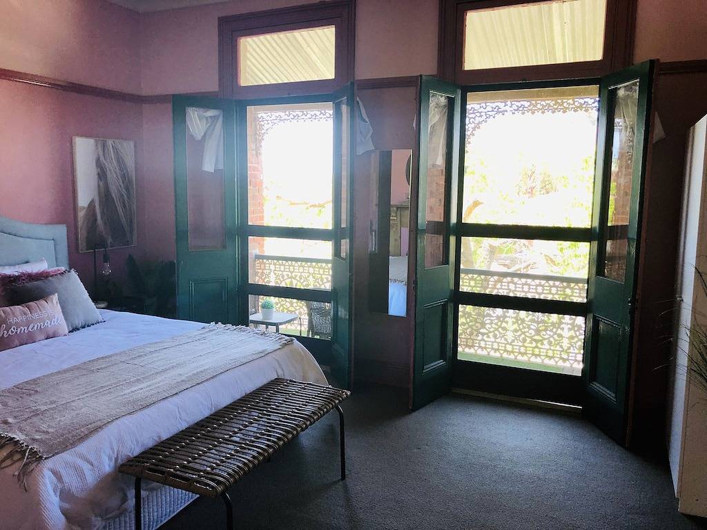 Göttliche zentrale Terrasse in Bathurst, New South Wales