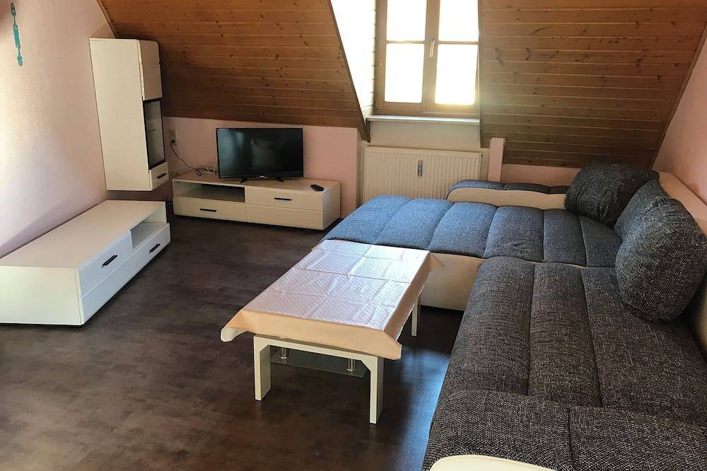Ganze Wohnung, Charmante Ferienwohnung (80qm) mit zwei Schlafzimmer in Floß, Naturpark Nördlicher Oberpfälzer Wald