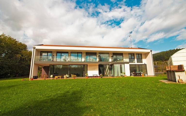 Maison de campagne pour 3 personnes, avec Balcon et Terrasse ainsi que Jardin et Vue à Mungia