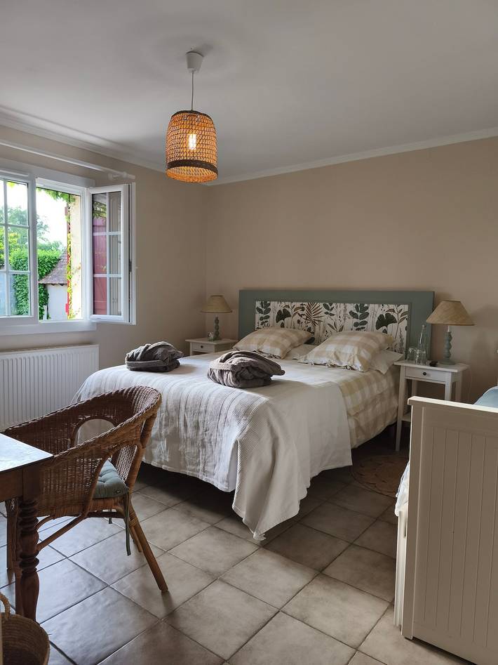 Chambre d’hôte pour 3 personnes, avec jardin, adapté aux familles dans Allier - 2