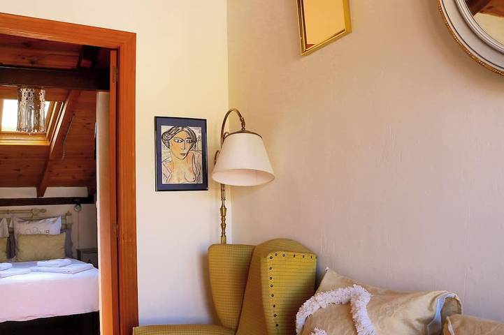 Appartement entier, 'La Casa de Lola' Casita de Pueblo Restaurada in Arenas de San Pedro, Valle del Tiétar
