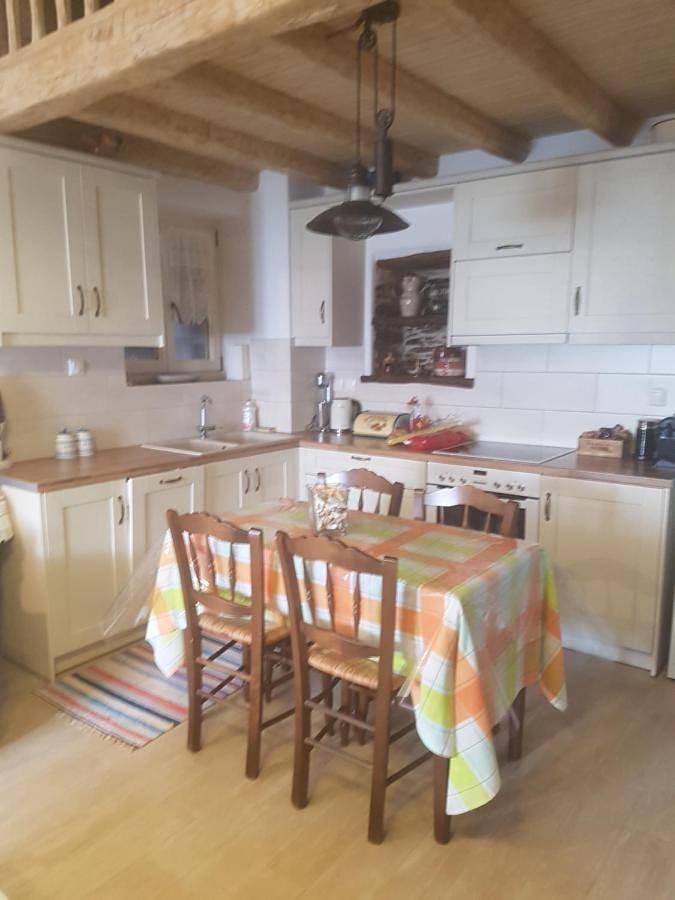 Gîte pour 5 personnes, avec terrasse et vue dans Kithnos Chora - 2