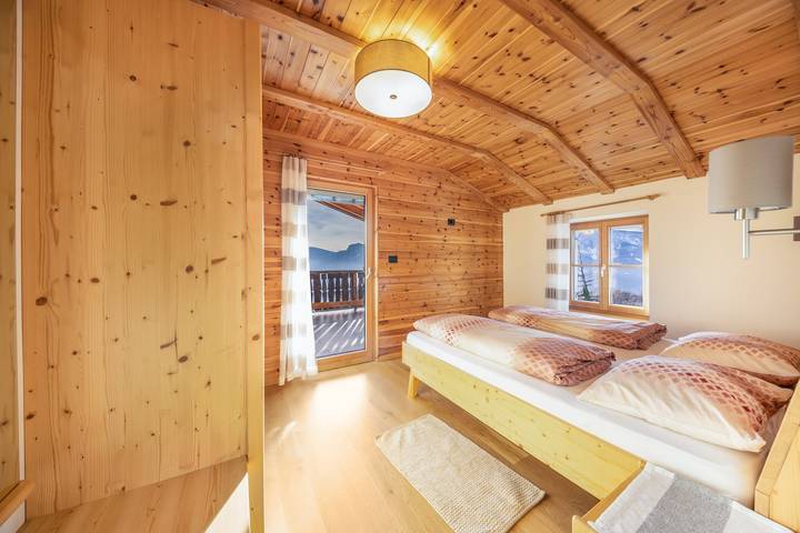 Ganze Wohnung, Ferienwohnung "Malgorerhof Sonja" mit Bergblick, Wlan & Gemeinschaftsgarten in Oberglaning, Jenesien