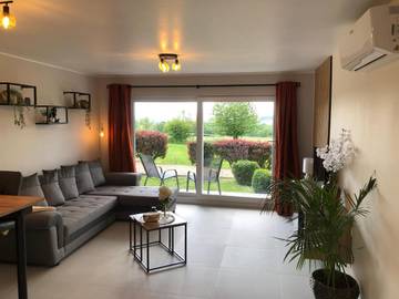 Gîte pour 4 personnes, avec terrasse et vue dans Warre