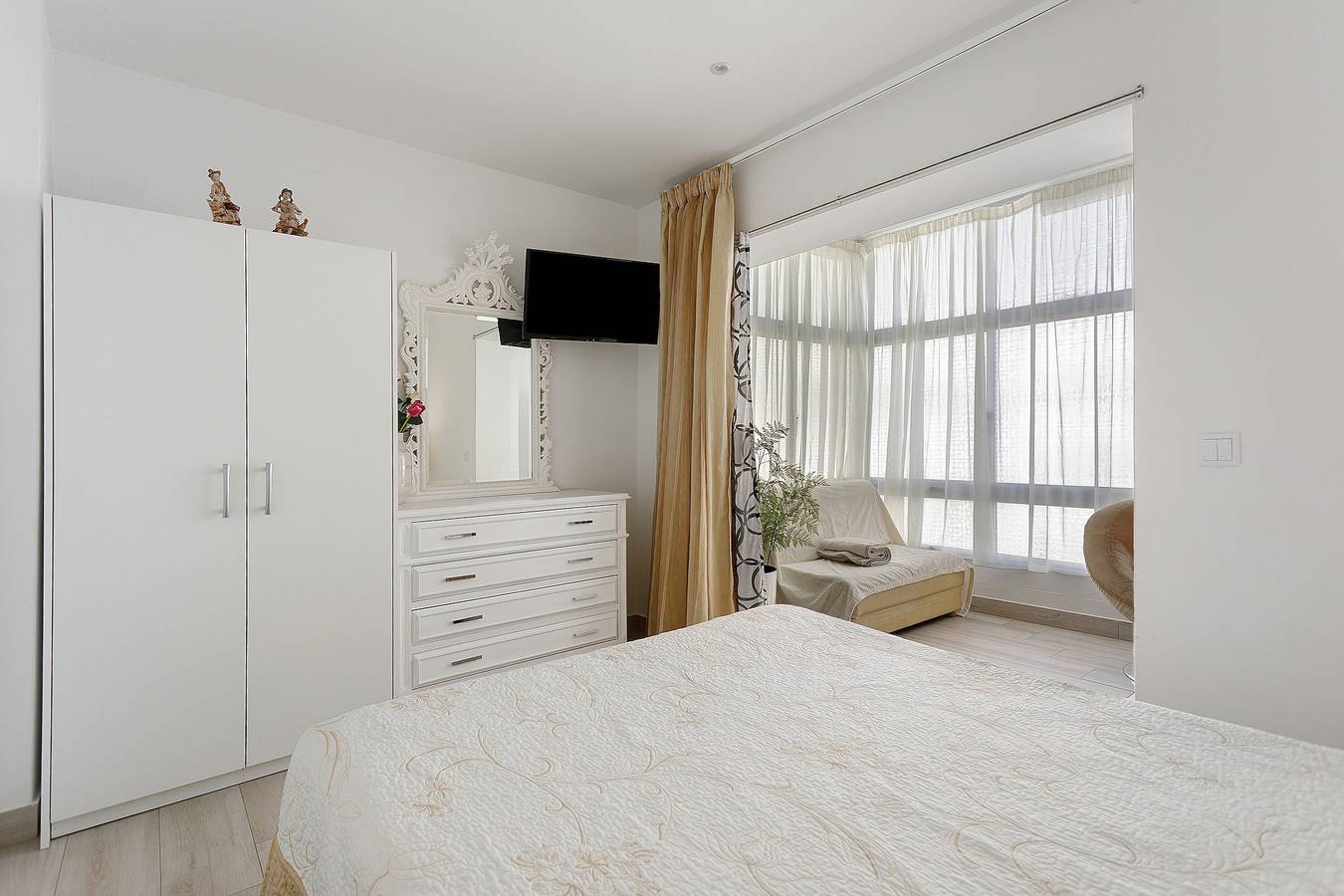 Appartamento intero, Appartamento 'Natalina T2' con Balcone e Wi-Fi in Praia da Nazaré, Nazaré