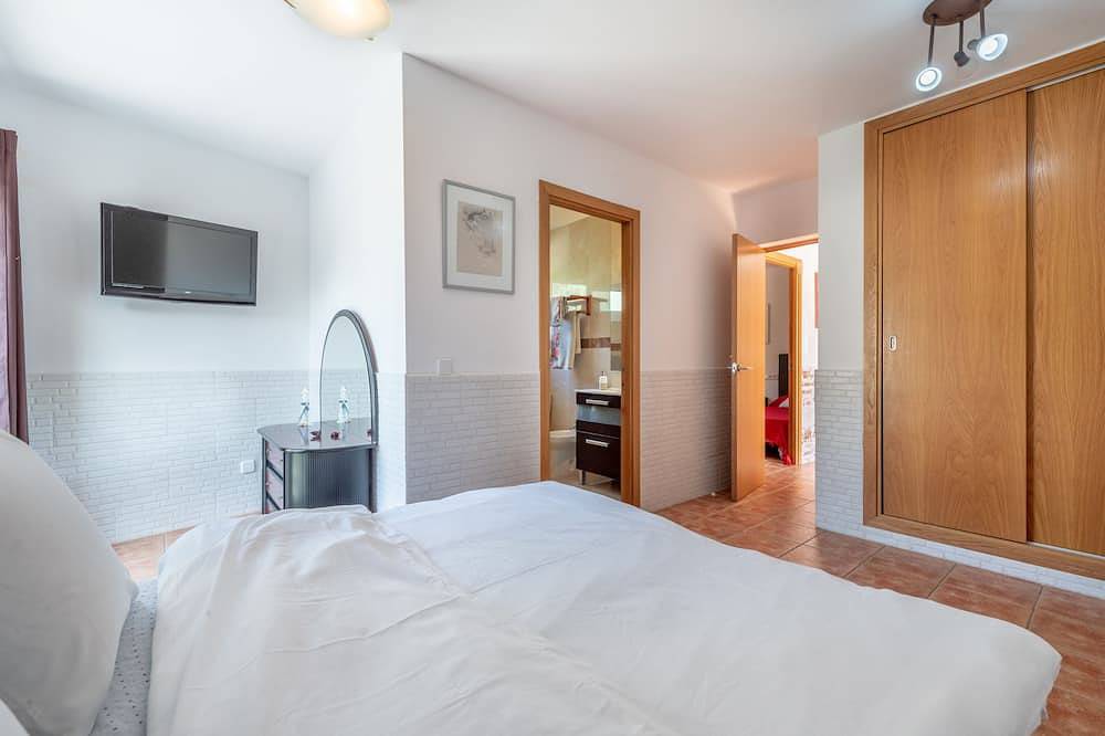 Precioso Chalet  pareado con Piscina y  Aire Acondicionado cerca del la playa in Puerto de Alcúdia, Alcúdia