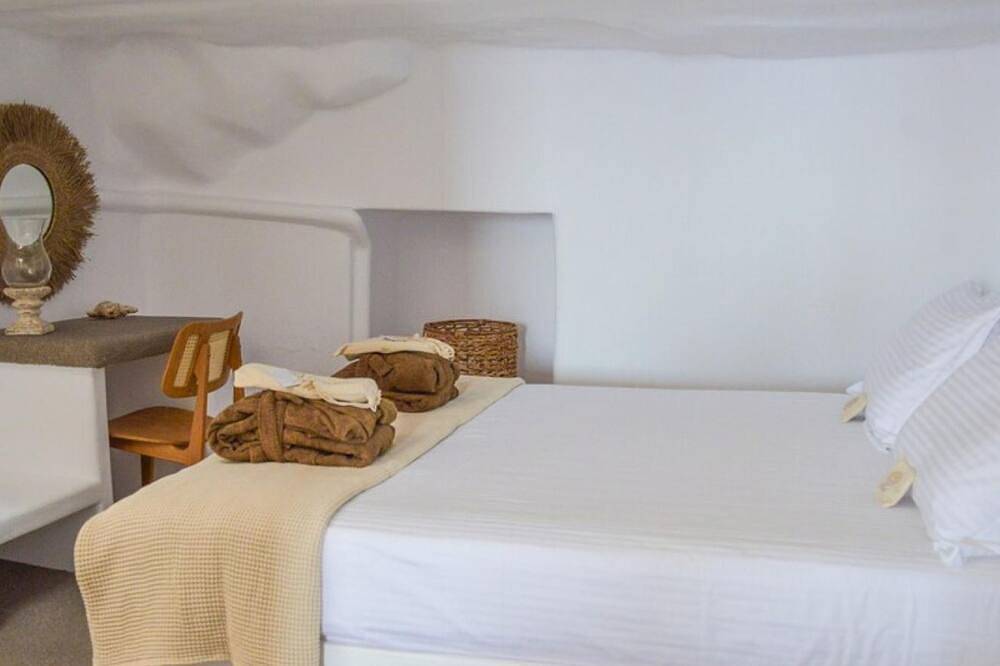 Honeymoon klima suite in Milos