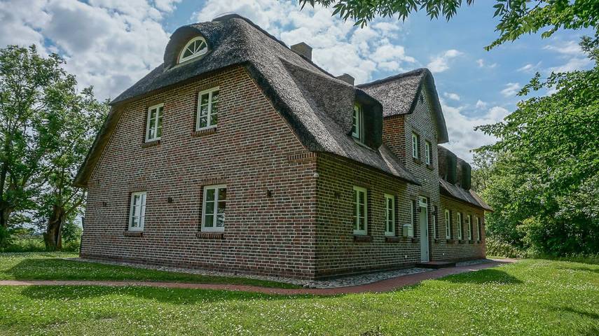 Ferienhaus für 20 Personen, mit Whirlpool und Terrasse sowie Garten und Sauna in Katharinenheerd