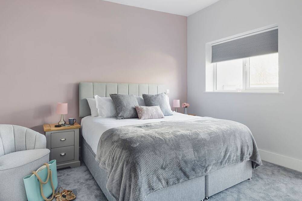 Entire apartment, 3 Ocean Walk, Cornwall, Garden in Perranporth, Cornwall