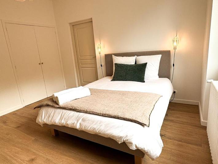 Location de vacances pour 8 personnes, avec piscine ainsi que jardin et vue à Pexiora - 2